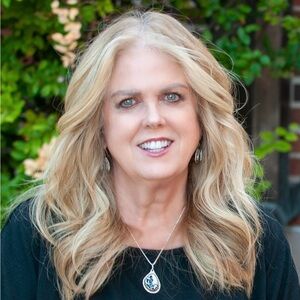 Meet your Posher, Carol